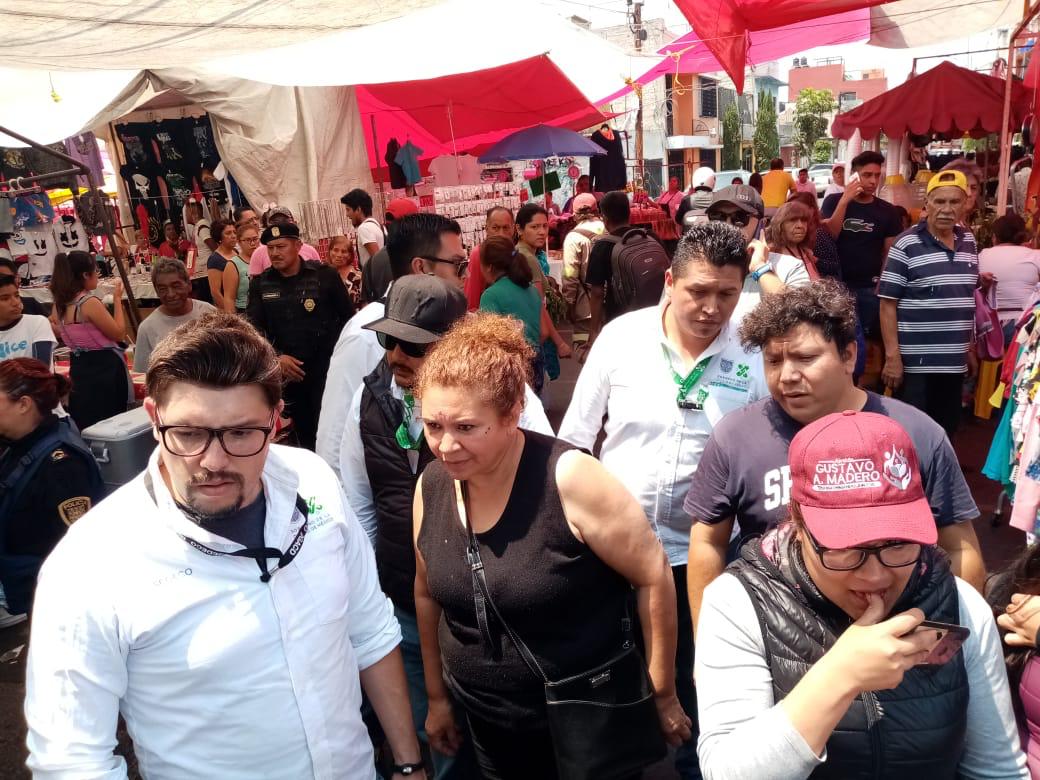 OP TIANGUIS.jpg